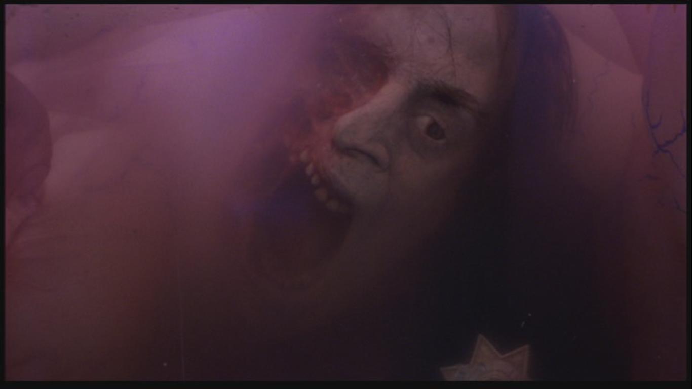 Кадр из фильма ужасов 80-х "Клякса"