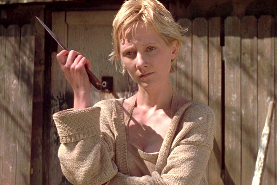 Anne Heche hou 'n kinife in I know What You Did Last Summer
