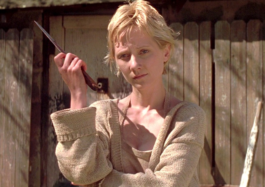 Anne Heche tenendu un kinife in I know What You Did Last Summer