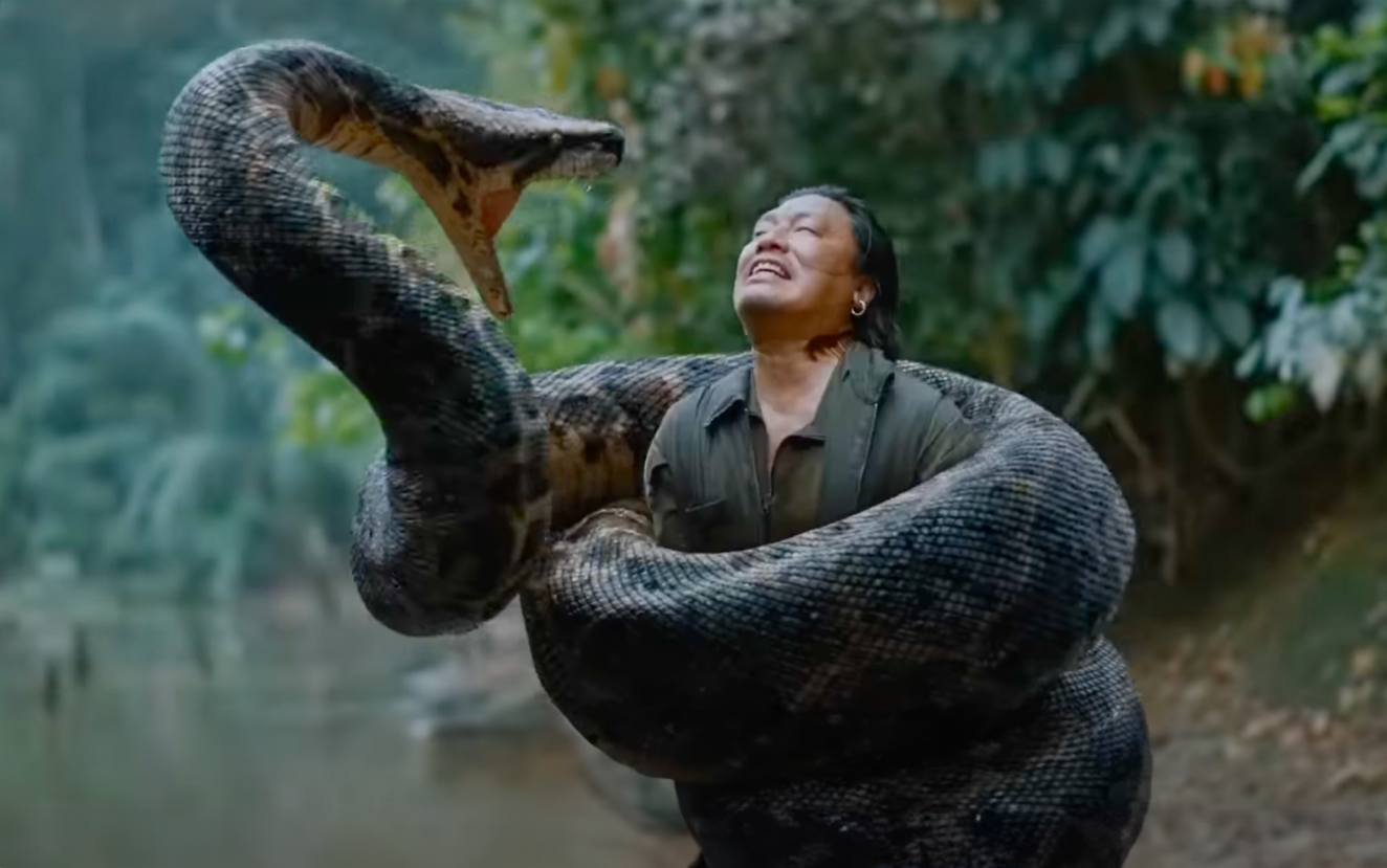 New Chinese “Anaconda” Remake Features Circus Performers Against A Giant Snake [Trailer]